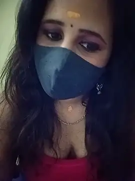 Snapshot of Tamil_Rani- chatting on 05-21-26, 08:16 Tamil Rani- online show from 05-21-26, 08:16