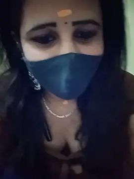 Snapshot of Tamil_Rani- chatting on 05-26-26, 06:59 Tamil Rani- online show from 05-26-26, 06:59