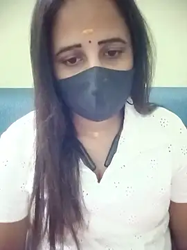 Snapshot of Tamil_Rani- chatting on 06-18-26, 09:36 Tamil Rani- online show from 06-18-26, 09:36