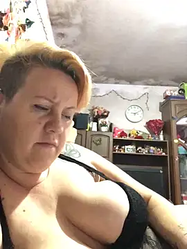 Snapshot of SofiaAmour chatting on 03-30-26, 06:09 SofiaAmour online show from 03-30-26, 06:09