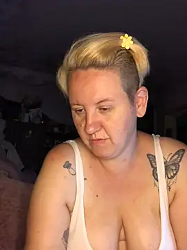 Snapshot of SofiaAmour chatting on 06-19-26, 06:34 SofiaAmour online show from 06-19-26, 06:34