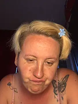 Snapshot of SofiaAmour chatting on 06-25-26, 06:34 SofiaAmour online show from 06-25-26, 06:34