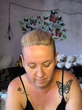 Snapshot of SofiaAmour chatting on 07-23-26, 02:37 SofiaAmour online show from 07-23-26, 02:37