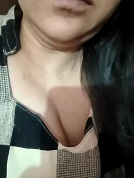 Snapshot of MUSKAN_786786- chatting on 03-02-26, 07:26 MUSKAN 786786- online show from 03-02-26, 07:26