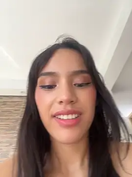 Mia-villalobos online show from 04-29-26, 01:48