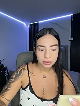Snapshot of Lisabrown_23 chatting on 04-20-26, 11:39 Lisabrown 23 online show from 04-20-26, 11:39