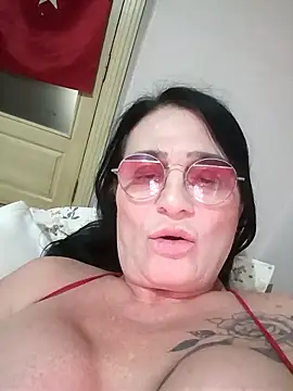 Snapshot of mylove33 chatting on 02-28-26, 02:29 mylove33 online show from 02-28-26, 02:29