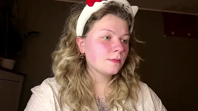 YoungAlina online show from 04-22-26, 10:33