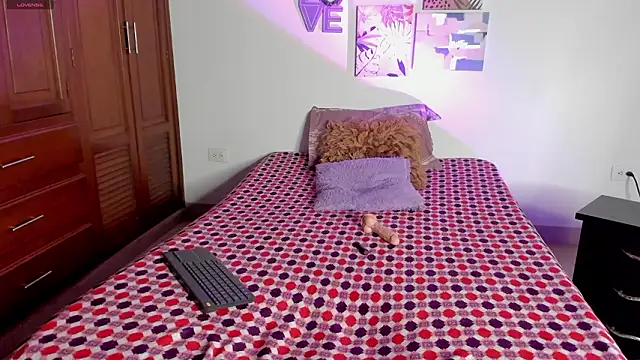 Aylah beckman online show from 03-06-26, 11:06