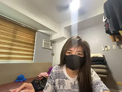 strawberryblossom93 online show from 03-22-26, 03:54