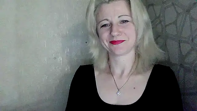 Snapshot of Katerina-Kissa chatting on 04-17-26, 06:44 Katerina-Kissa online show from 04-17-26, 06:44