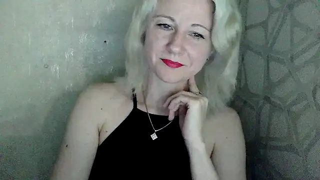 Snapshot of Katerina-Kissa chatting on 05-23-26, 06:45 Katerina-Kissa online show from 05-23-26, 06:45