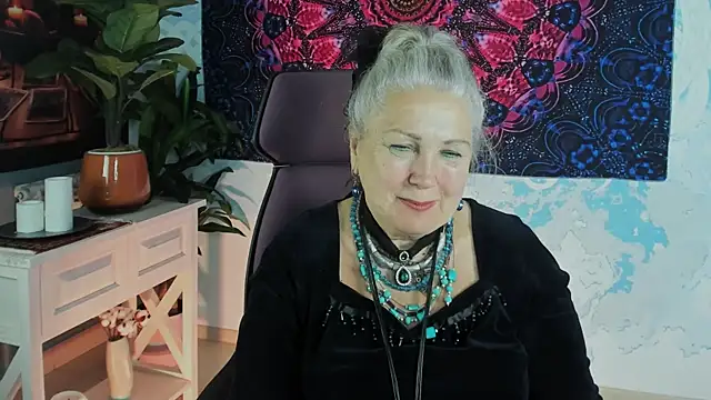 Snapshot of LilaMaharani chatting on 06-16-26, 01:58 LilaMaharani online show from 06-16-26, 01:58