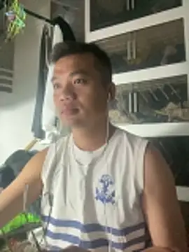 Snapshot of Gockhuatsg chatting on 05-17-26, 08:27 Gockhuatsg online show from 05-17-26, 08:27