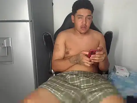 Snapshot of simonxxxlbear chatting on 02-28-26, 10:44 simonxxxlbear online show from 02-28-26, 10:44