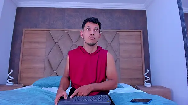 MaxiStanford online show from 03-26-26, 09:20