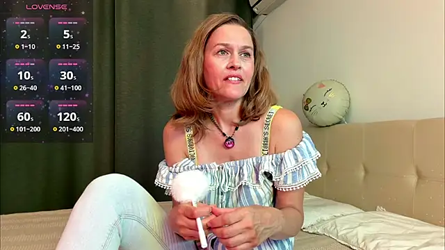 Lizacams online show from 07-08-26, 05:06