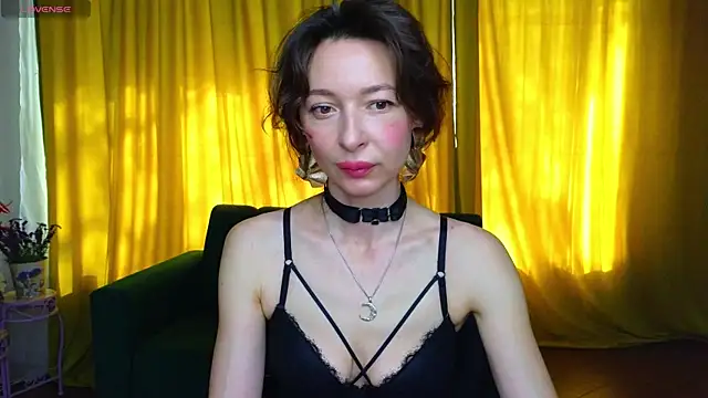 Snapshot of Kate_Millersi chatting on 05-23-26, 05:45 Kate Millersi online show from 05-23-26, 05:45
