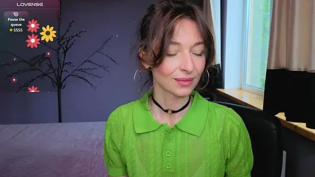 Snapshot of Kate_Millersi chatting on 06-18-26, 11:36 Kate Millersi online show from 06-18-26, 11:36
