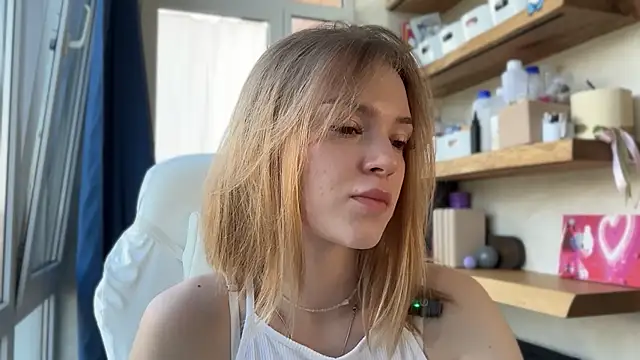 Snapshot of cyberl0ve_ chatting on 06-06-26, 11:37 cyberl0ve online show from 06-06-26, 11:37