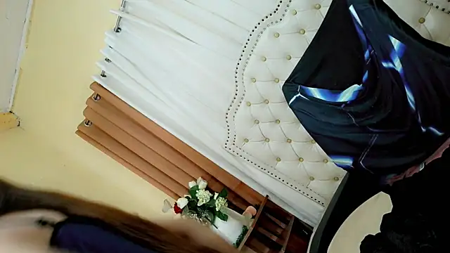 Seductive sophie online show from 05-04-26, 03:35
