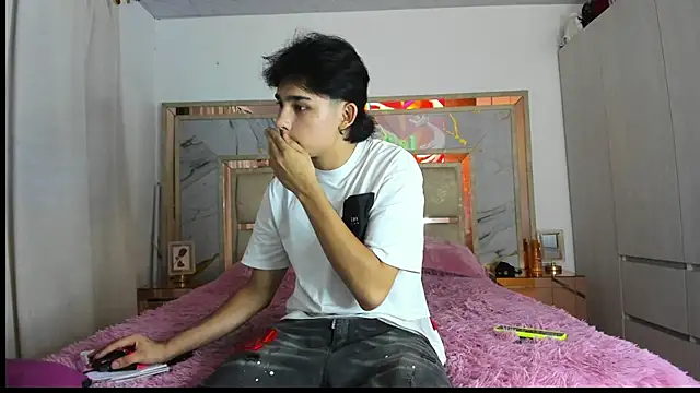 monky 0002 online show from 03-17-26, 12:04