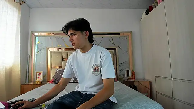 monky 0002 online show from 03-21-26, 07:28