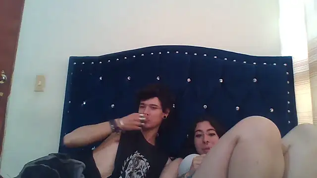 Snapshot of Moonandzukko chatting on 05-07-26, 09:20 Moonandzukko online show from 05-07-26, 09:20