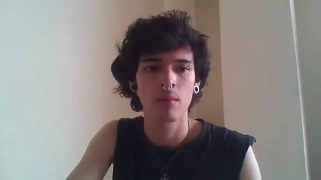 Snapshot of Moonandzukko chatting on 05-25-26, 07:53 Moonandzukko online show from 05-25-26, 07:53