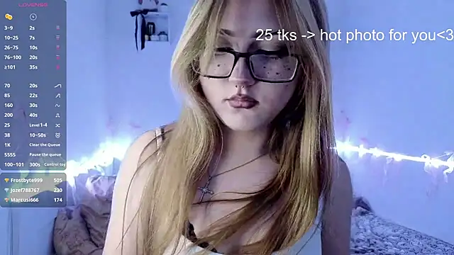 Snapshot of CucKuhta chatting on 05-27-26, 05:10 CucKuhta online show from 05-27-26, 05:10