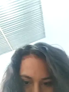 Snapshot of Ximenadeluxe chatting on 03-03-26, 11:38 Ximenadeluxe online show from 03-03-26, 11:38