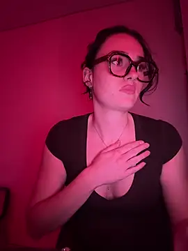 Claraaaaa06 online show from 04-19-26, 07:38