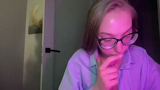 Snapshot of AngelinaFox0202 chatting on 03-02-26, 08:15 AngelinaFox0202 online show from 03-02-26, 08:15