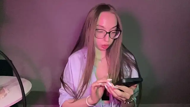 Snapshot of AngelinaFox0202 chatting on 03-03-26, 08:48 AngelinaFox0202 online show from 03-03-26, 08:48