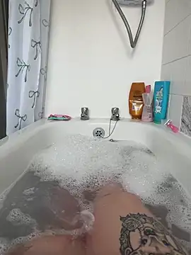 BeeMay22 online show from 03-23-26, 01:26