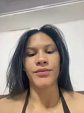 Snapshot of KathLovee chatting on 07-22-26, 01:25 KathLovee online show from 07-22-26, 01:25