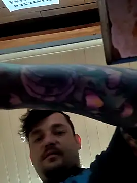 Snapshot of vikingo3333 chatting on 03-04-26, 05:02 vikingo3333 online show from 03-04-26, 05:02