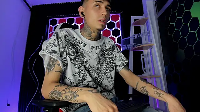 Max Hader  online show from 04-09-26, 03:06