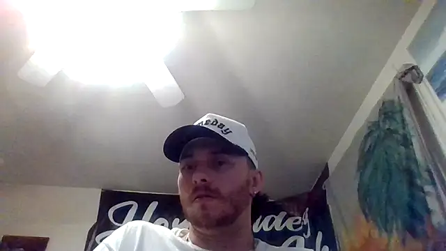 Snapshot of TallHungandCloudy69 chatting on 03-17-26, 11:02 TallHungandCloudy69 online show from 03-17-26, 11:02