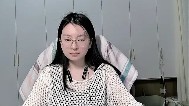 Eeya-36 online show from 04-25-26, 01:41