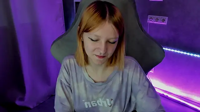 Emma Dusk online show from 07-09-26, 01:09