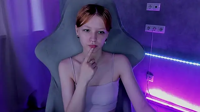 Emma Dusk online show from 07-15-26, 09:47