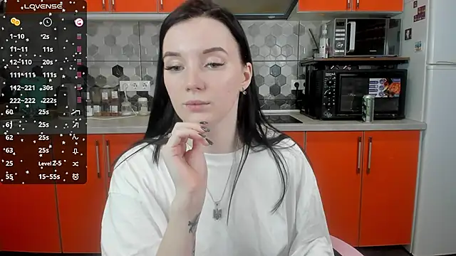 Snapshot of Mary_Blu chatting on 01-04-25, 06:09 Mary Blu online show from 01-04-25, 06:09