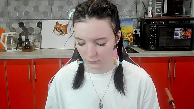 Snapshot of Mary_Blu chatting on 01-09-25, 11:56 Mary Blu online show from 01-09-25, 11:56