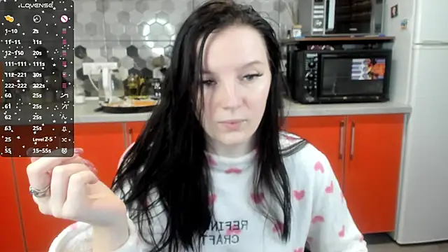 Snapshot of Mary_Blu chatting on 01-19-25, 11:21 Mary Blu online show from 01-19-25, 11:21