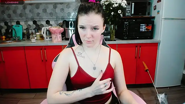 Snapshot of Mary_Blu chatting on 02-03-25, 05:24 Mary Blu online show from 02-03-25, 05:24