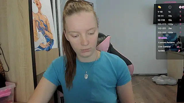 Snapshot of Mary_Blu chatting on 10-04-25, 08:01 Mary Blu online show from 10-04-25, 08:01
