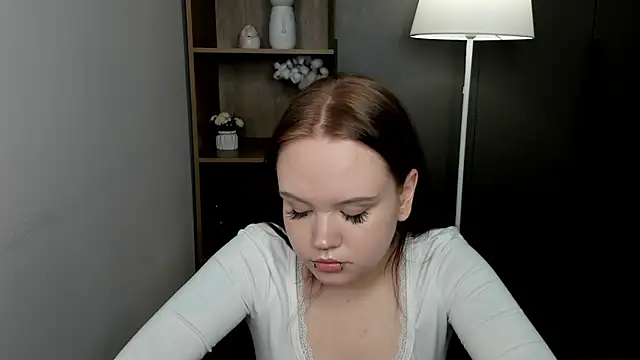 Snapshot of LeahAllsop chatting on 03-03-26, 08:42 LeahAllsop online show from 03-03-26, 08:42