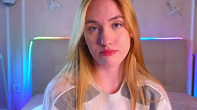 Snapshot of JenniferCamprell chatting on 04-09-26, 07:19 JenniferCamprell online show from 04-09-26, 07:19