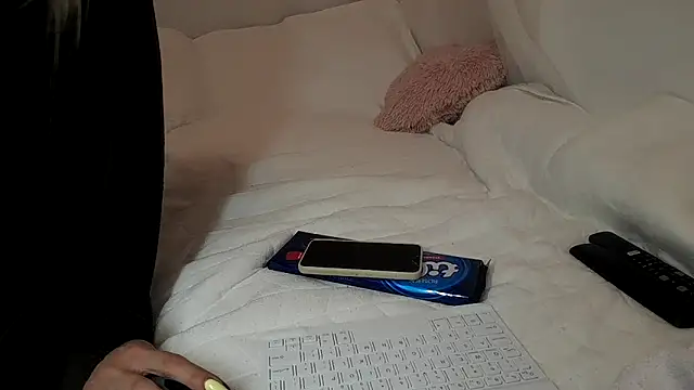 HiddenPearl online show from 04-15-26, 08:09